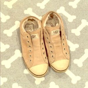 Ugg lace less shoes